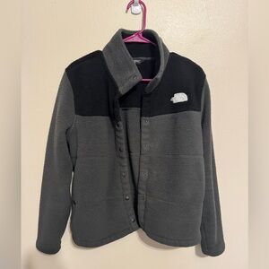 The North Face Gemma Women’s Fleece Snap Button Jacket Black and Gray Size M